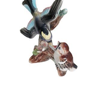 vintage feeding bird small ceramic figure 5" made in japan
